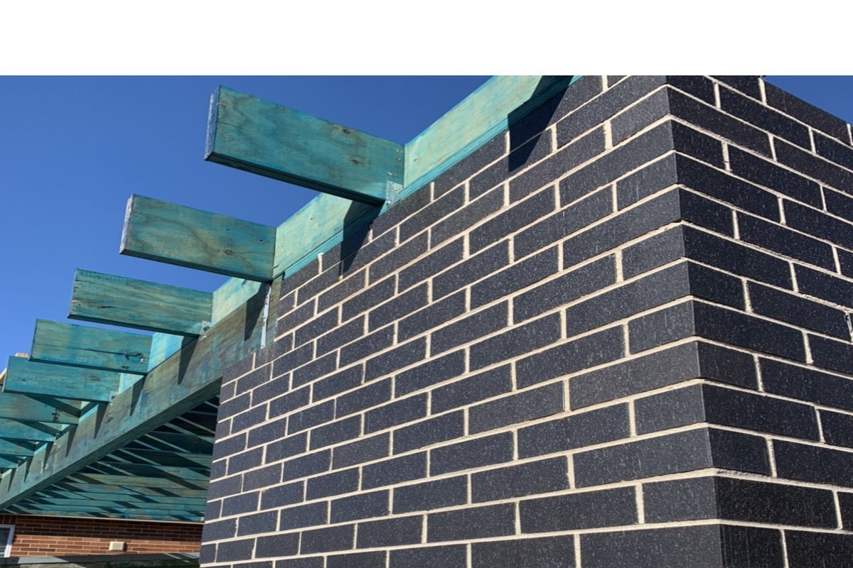 Feature dark brickwork Banksia