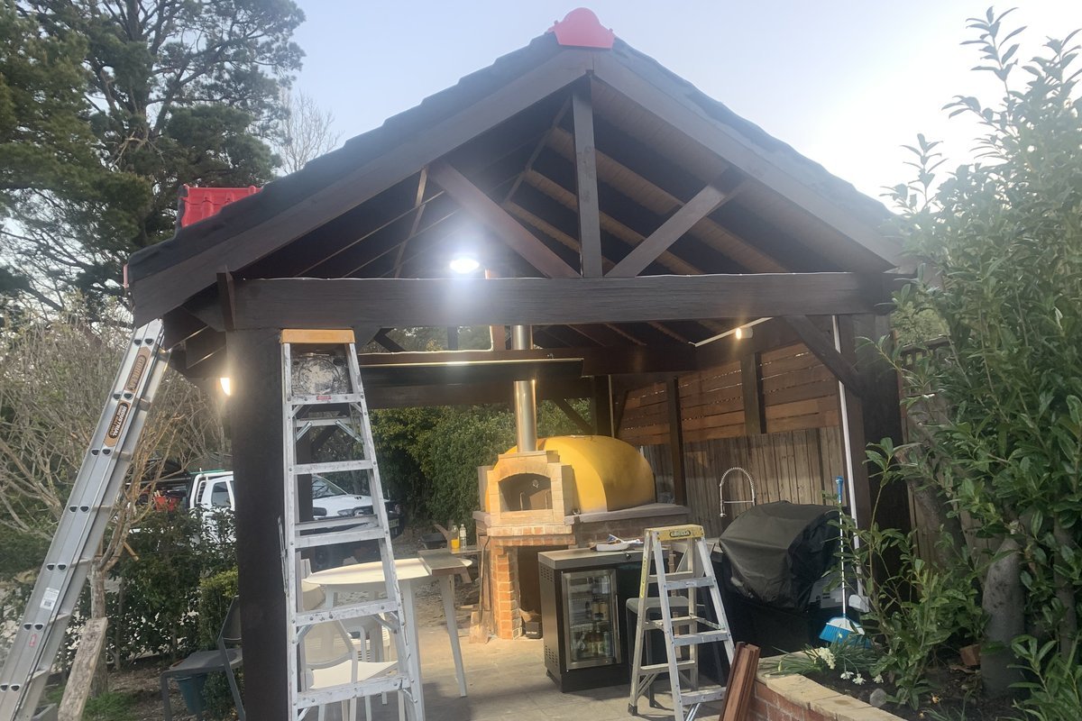 Outdoor gazebo and pizza oven residential
