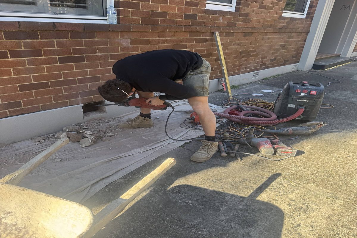 Facade drilling remedial works