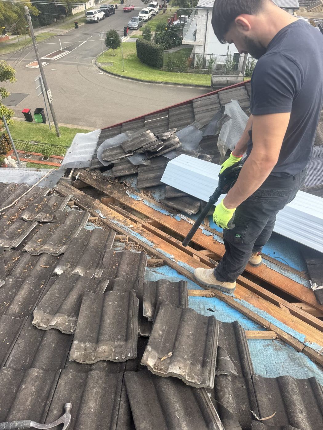 Roof tile strip-out