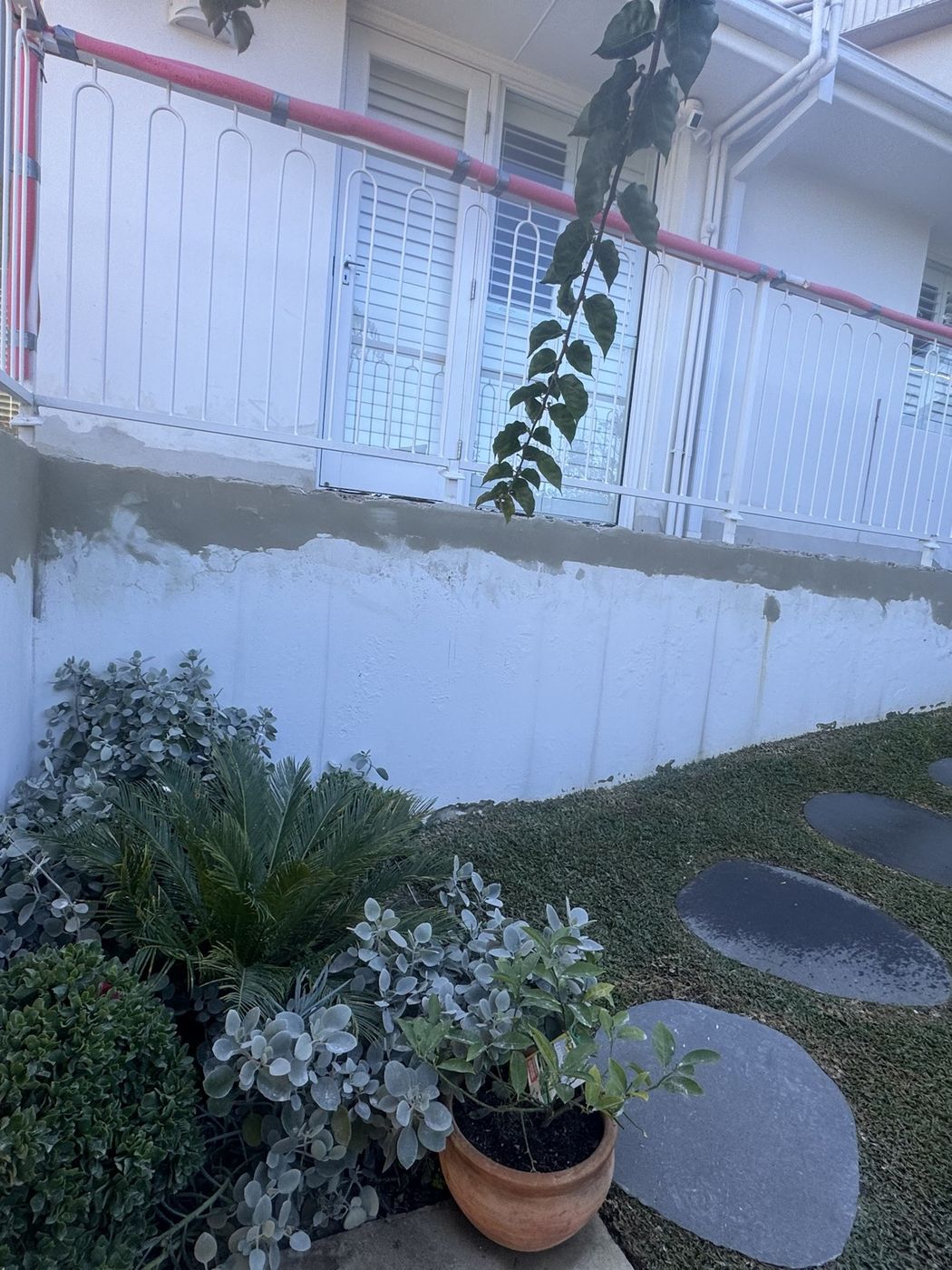 Retaining wall repair and render