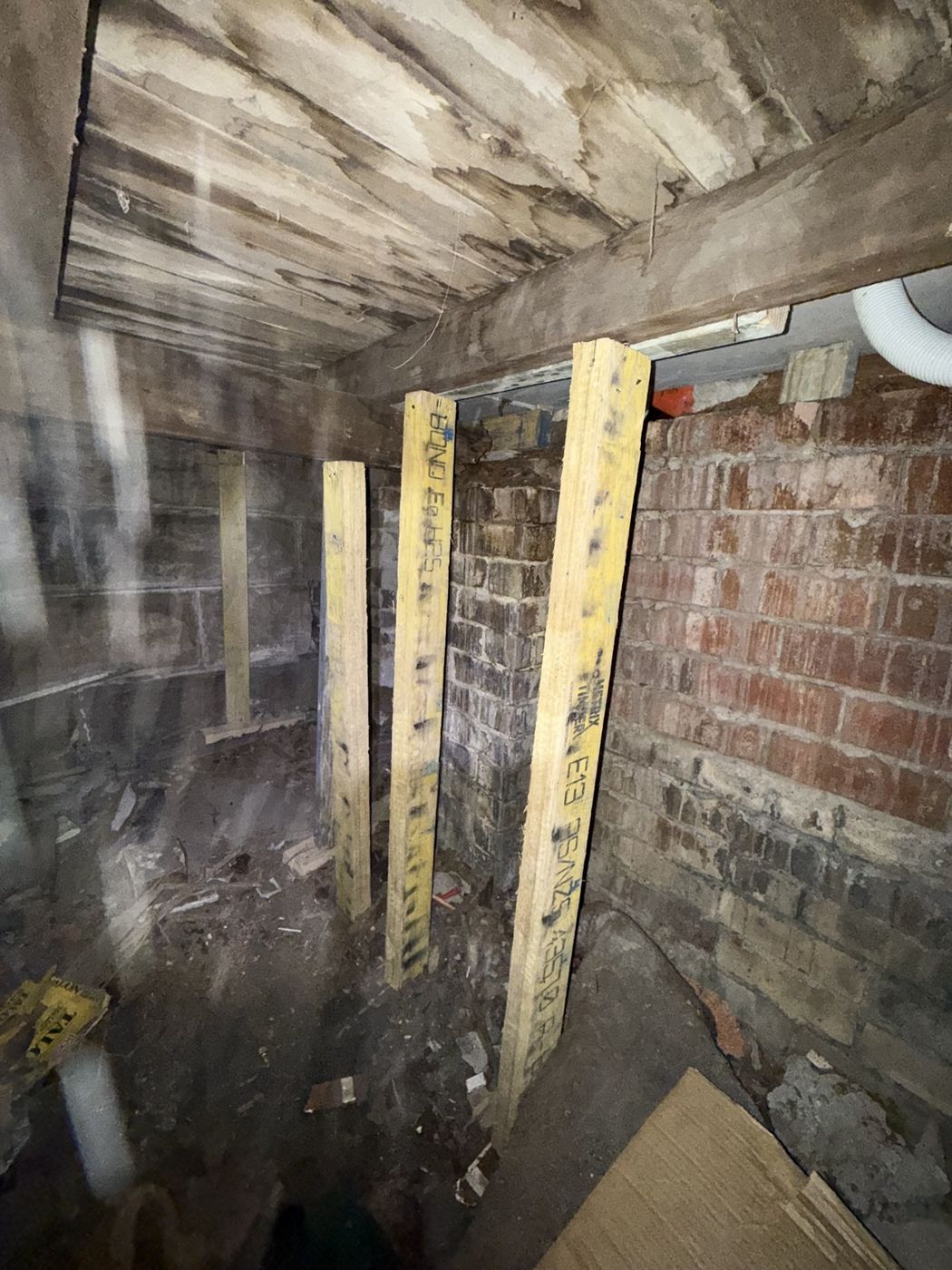 Props supporting floor structure Cammeray